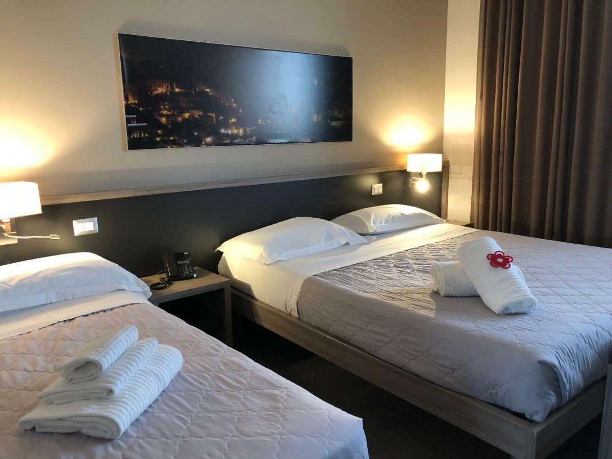 La Sosta Motel Tavola Calda Матера Экстерьер фото